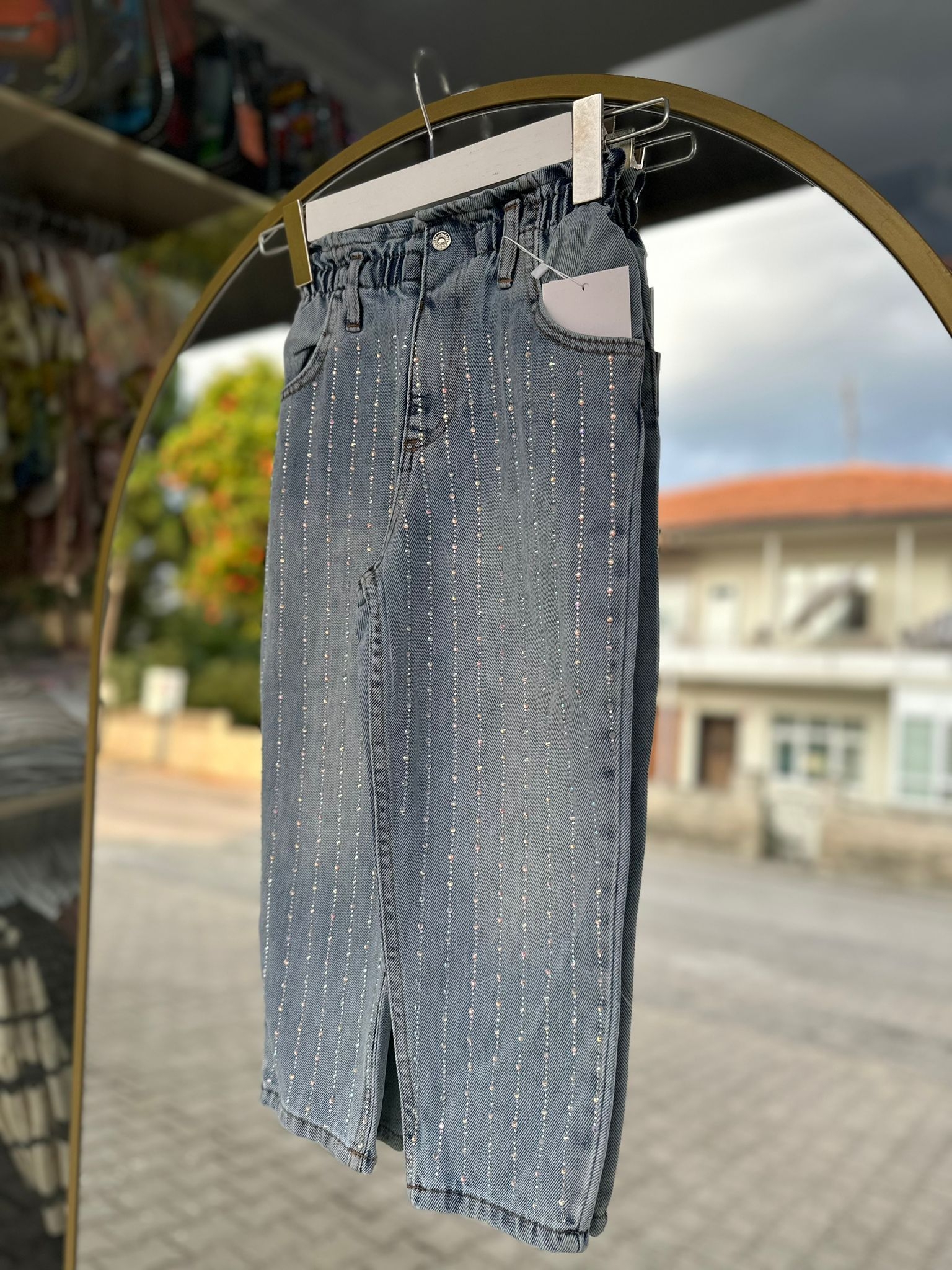 TAŞ%20İŞLEMELİ%20KOT%20PANTALON